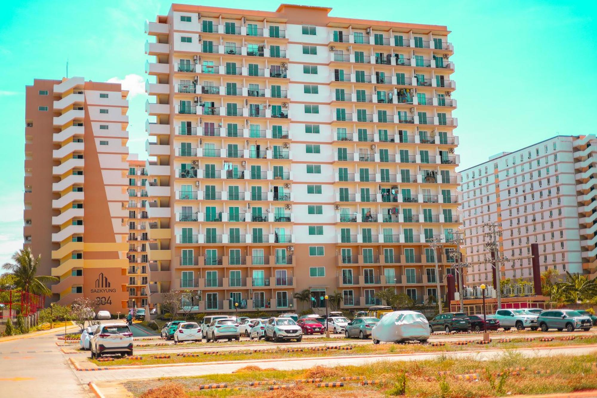 Vale'S Condo Haven Lapu-Lapu City Exterior photo